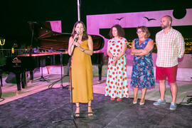 Elsa Marina Álvarez presenta el concierto de Dorantes en los Cursos de Verano de la Universidad de Málaga. Vélez Málaga. Julio de 2018