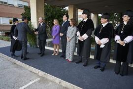 Llegada de Juan Manuel Moreno momentos previos a la imposición de la Medalla de Oro de la Universidad de Málaga a Junta de Andalucía, Diputación Provincial de Málaga y Ayuntamiento de la capital. Paraninfo. Noviembre de 2023