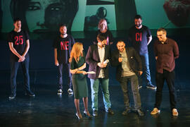Entrega del premio del Concurso de Proyectos de Cortometraje a "Llueve en Bagdad" en la gala inaugural de la XXV edición de Fancine de la Universidad de Málaga. Teatro Cervantes. Noviembre de 2015