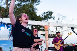 Concierto de Julia Martín. Festival solidario en los Baños del Carmen. Cursos de Verano de la Universidad de Málaga. Málaga. Julio de 2019