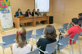 Mesa Redonda: "La posición de los tribunales y de las Administraciones que controlan la legalidad de los actos y acuerdos de las entidades locales". Curso "La externalización y remunicipalización de los servicios públicos". Cursos de verano 2018 de la Universidad de Málaga. Marbella. Julio de 2018