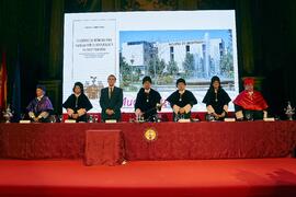 Mesa presidencial. Apertura del Curso Académico 2022/2023 de la Universidad de Sevilla y entrega de su medalla de oro a la Universidad de Málaga. Iglesia de la Anunciación, Sevilla. Septiembre de 2022