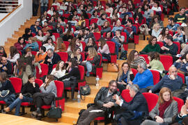 Asistentes a la conferencia "Dialogando", con César Bona. Facultad de Derecho. Enero de 2017