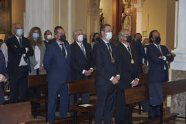 Asistentes a la misa de Lunes Santo de la Cofradía de los Estudiantes. Iglesia de San Agustín. Abril de 2022