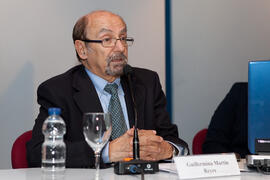 Antonio García Lizana presenta la conferencia de Teresa Dabán. Ateneo de Málaga. Abril 2015