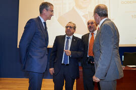 Momentos previos a la conferencia de Pablo Hernández de Cos en la Facultad de Ciencias Económicas y Empresariales de la Universidad de Málaga. Paraninfo. Octubre de 2022