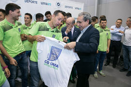 José Ángel Narváez con el CD UMA Antequera. Gala del Deporte Universitario 2018. Escuela Técnica Superior de Ingeniería de Telecomunicaciones. Junio de 2018