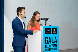 María Guerrero y Guillermo Villalobos presentan la Gala del Deporte Universitario 2019. Escuela Técnica Superior de Ingeniería de Telecomunicaciones. Junio de 2019
