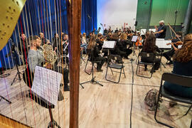 Músicos ensayando. Concierto de Bandas Sonoras de la 31 edición de Fancine de la Universidad de Málaga. Auditorio de la Escuela Técnica de Ingeniería de Telecomunicaciones e Informática. Noviembre de 2021