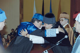 Investidura como Doctor "Honoris Causa" de D. Federico Mayor Zaragoza por la Universidad de Málaga. Paraninfo. Octubre de 1996