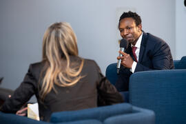 "Dialogando" con Ousman Umar. Facultad de Estudios Sociales y del Trabajo. Marzo de 2020
