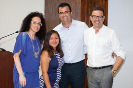 Cristina Ortega, Antonio Hierro y Álvaro García con una alumna en su graduación. Centro Internacional de Español. Julio de 2014