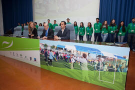 Chantal Pérez, Pedro Montiel y Daniel Pérez. Acto de clausura del 6º Congreso Internacional de Actividad Física Deportiva para Mayores. Escuela Técnica Superior de Ingeniería de Telecomunicaciones y de Informática. Marzo de 2015