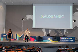 Antonio María Lara presenta "Dialogando" con Ousman Umar. Facultad de Estudios Sociales y del Trabajo. Marzo de 2020