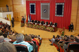 Imposición de la Medalla de Oro de la Universidad de Málaga a D. Ángel Gabilondo Pujol. Facultad de Derecho. Junio de 2011