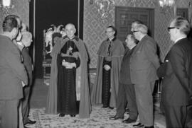 Visita de las autoridades al obispo Herrera Oria. Palacio Episcopal de Málaga. Diciembre de 1963