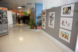 Inauguración de la exposición "Idígoras y Pachi. 50 años de la Facultad de Ciencias Económicas y Empresariales". Facultad de Económicas. Enero de 2016