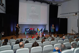Conferencia "Dialogando" con Raquel Haro. Facultad de Psicología y Logopedia de la Universidad de Málaga. Febrero de 2022