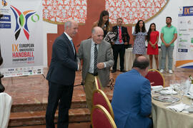 Kemal Tamer y Pedro Montiel. Cena de gala con motivo del Campeonato Europeo Universitario de Balonmano. Antequera. Julio de 2017