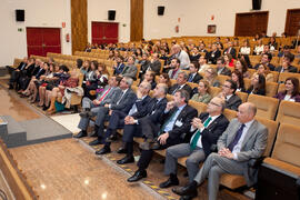 Asistentes al homenaje de Unicaja a la Facultad de Económicas. Paraninfo. Abril 2015
