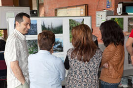 Inauguración de la exposición "El Bosque en Palabras". Biblioteca General. Mayo de 2011