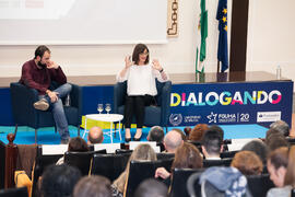 Susana Escudero y Aitor Sánchez en el coloquio "Dialogando para desmontar mitos sobre nutrición". Facultad de Medicina. Marzo de 2017