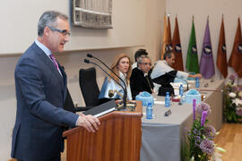 Miguel Porras Fernández en la investidura como Doctor "Honoris Causa" de Antonio Soler por la Facultad de Filosofía y Letras de la Universidad de Málaga. Paraninfo. Junio de 2016