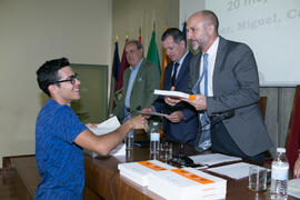 Entrega de uno de los premios del VIII Reto Gestalentum. Facultad de Ciencias Económicas y Empresariales. Junio de 2018