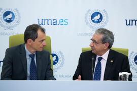 José Ángel Narváez y Pedro Duque. Consejo de Gobierno extraordinario de la Universidad de Málaga. Edificio del Rectorado. Junio de 2018