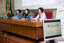 Mesa redonda "El emprendimiento femenino en la sostenibilidad y promoción de los entornos naturales". Seminario "Emprende 21". Facultad de Ciencias Económicas y Empresariales. Noviembre de 2016