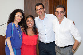 Cristina Ortega, Antonio Hierro y Álvaro García con una alumna en su graduación. Centro Internacional de Español. Julio de 2014
