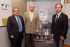 Presentación del libro "Málaga en el punto de mira. Relato fotográfico del siglo XX". Rectorado. Diciembre de 2014.