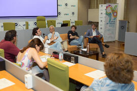 Mesa redonda: «Democracia, el gobierno de la persuasión: relatos, opiniones, espectáculo». Curso "La verdad de las mentiras". Cursos de Verano de la Universidad de Málaga. Málaga. Julio de 2019