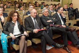 Mesa de trabajo "Palancas de crecimiento", durante la jornada del II Día de la Economía Andaluza. Facultad de Ciencias Económicas y Empresariales. Febrero de 2015