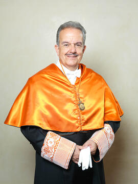 Retratos de D. Juan Ramón Cuadrado Roura como Doctor "Honoris Causa" por la Universidad de Málaga. Junio de 2009