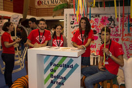 Estand de la Facultad de Bellas Artes. Jornadas de Puertas Abiertas de la Universidad de Málaga. Complejo Polideportivo Universitario. Abril de 2015