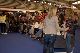 Jurado y asistentes del III Certamen de Cantautores Destino UMA. Jornadas de Puertas Abiertas de la Universidad de Málaga. Complejo Polideportivo Universitario. Abril de 2015