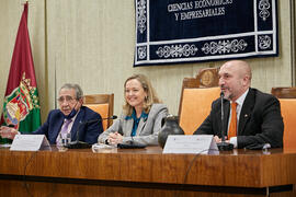 Encuentro con la Ministra de Economía Nadia Calviño en la Facultad de Ciencias Económicas y Empresariales de la Universidad de Málaga. Enero de 2022