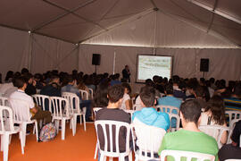 Conferencia. Jornadas de Puertas Abiertas de la Universidad de Málaga. Complejo Polideportivo Universitario. Abril de 2015