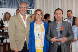 Carlos de las Heras, Adelaida de la Calle y Salvador Haro González en el homenaje de la Asociación de Antiguos Alumnos a los decanos y directores de centro de la UMA. Foro Alumni-UMA. Mayo de 2015