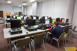 Biblioteca de Informática y Telecomunicaciones. Campus de Teatinos. Abril de 2013