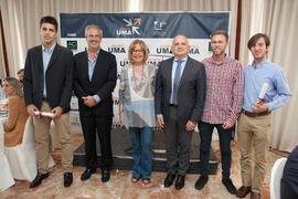 Entrega de becas Alumni-UMA a alumnos pertenecientes a la Hermandad de Estudiantes. Hotel AC Málaga Palacio. Mayo de 2015