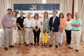 Foto de grupo en el homenaje de la Asociación de Antiguos Alumnos a los decanos y directores de centro de la UMA. Foro Alumni-UMA. Mayo de 2015