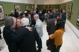 Ambiente en la inauguración de la exposición "Aguatintas por Seguiriyas", de Eugenio Chicano. Palacio Episcopal de Málaga. Enero de 2019