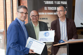 Entrega del Premio a las Buenas Prácticas 2014 concedido a la Biblioteca de Ciencias de la Salud. Biblioteca General. Abril 2015