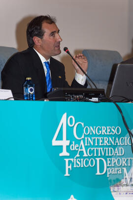 Antonio Casimiro Andújar. Panel de expertos del 4º Congreso Internacional de Actividad Físico-Deportiva para Mayores. Escuela Técnica Superior de Ingeniería Informática y Telecomunicaciones. Marzo de 2011