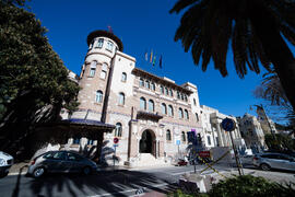 Edificio del Rectorado tras la restauración de su veleta. Málaga. Febrero de 2019