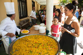 Paella en la fiesta del Día del Español. Centro Internacional de Español de la Universidad de Málaga. Junio de 2016