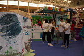 Estand de la Facultad de Ciencias de la Educación. Jornadas de Puertas Abiertas de la Universidad de Málaga. Complejo Polideportivo Universitario. Abril de 2015
