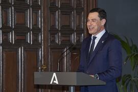 Juan Manuel Moreno Bonilla. Toma de posesión de D. Teodomiro López Navarrete como Rector de la Universidad de Málaga. Palacio de San Telmo, Sevilla. Febrero de 2024